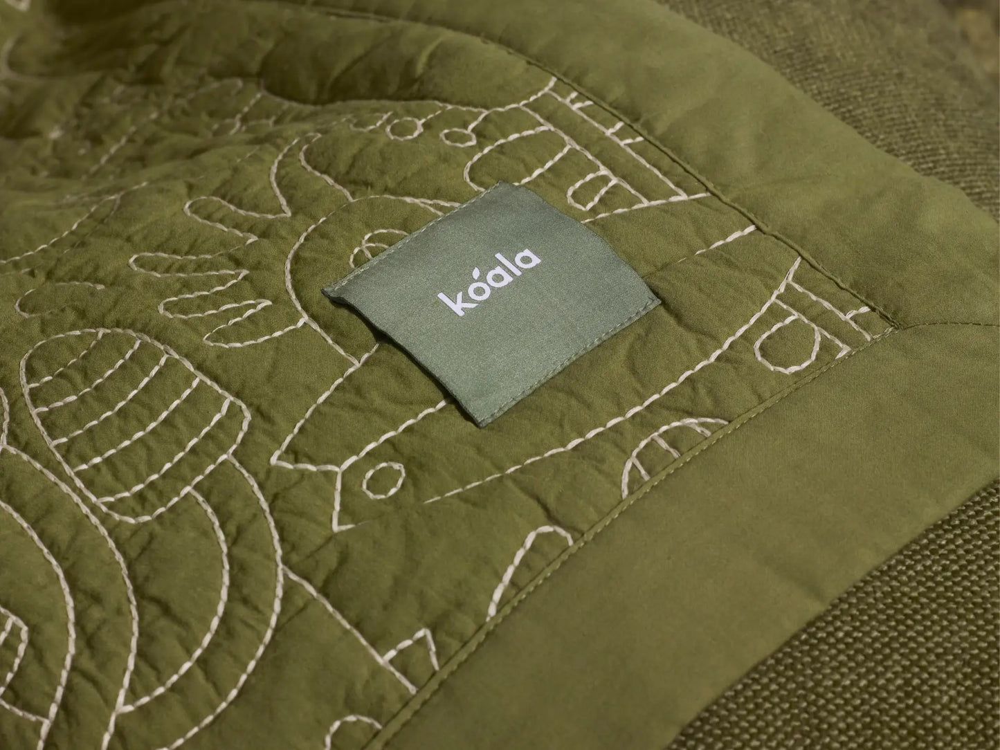 Australia 01 (Pantone) Beach Bum Throw