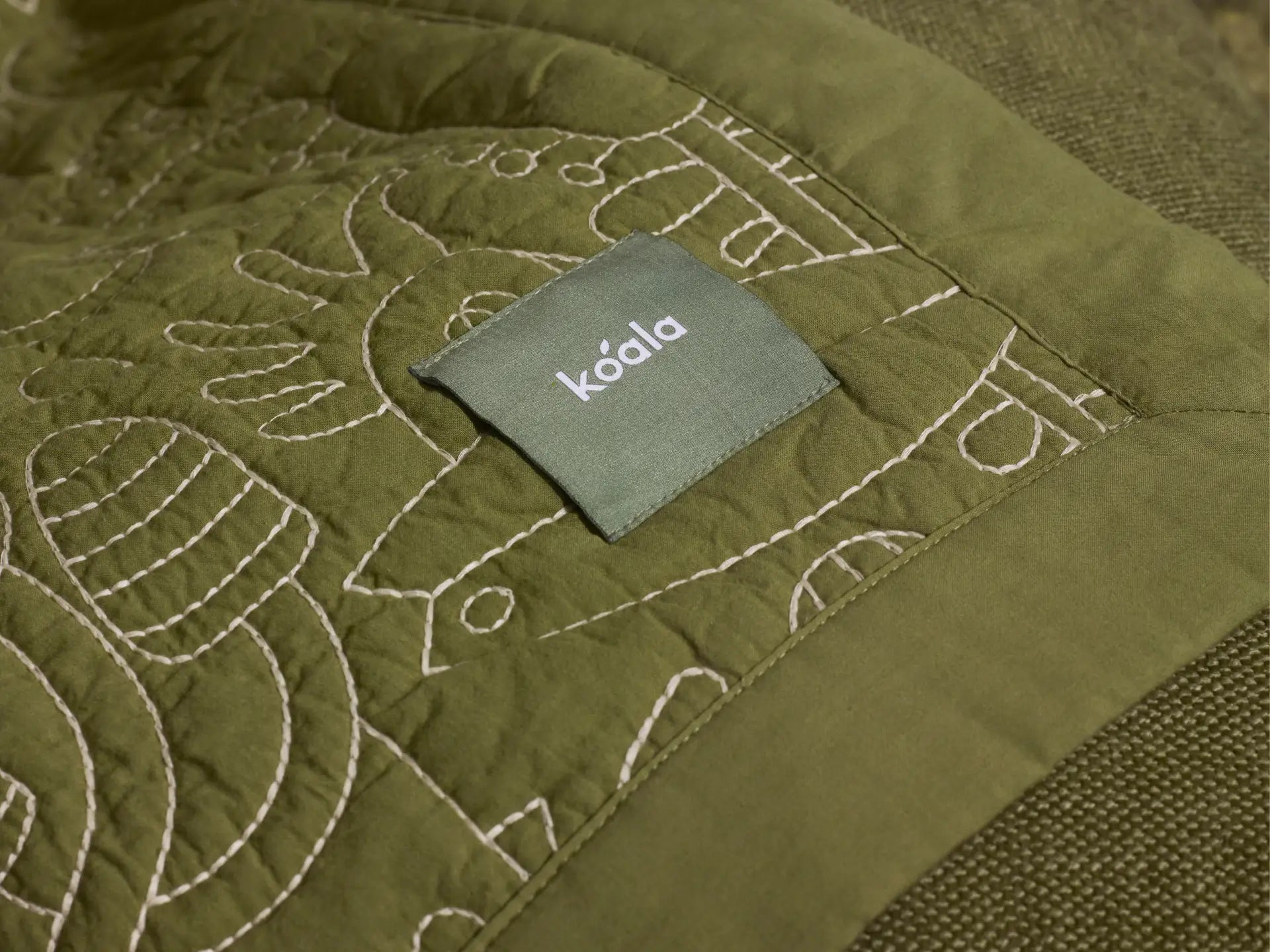 Australia 01 (Pantone) Beach Bum Throw