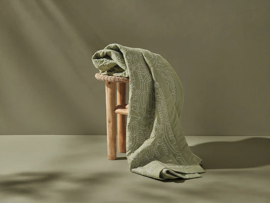 Australia 01 (Pantone) Beach Bum Throw