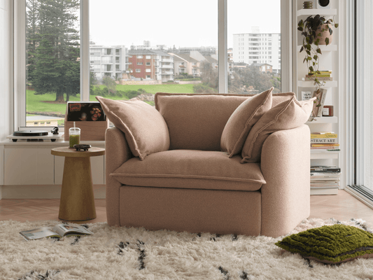 TAMCOPY:TAM_PB_ARMCHAIR_W_05-1_LIFESTYLE.png